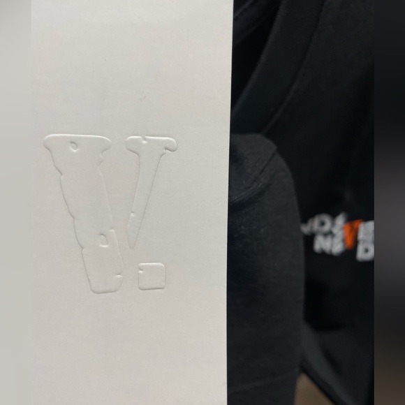 Vlone t-shirt - Picture 4 of 4